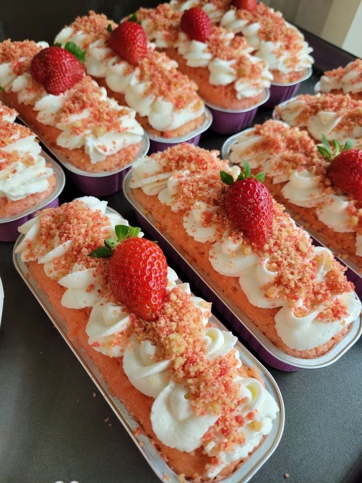 Strawberry Mini Cake Pans